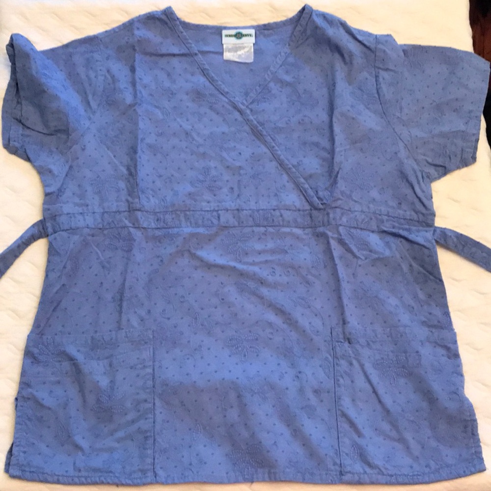 1 scrub top, brand is Scrub Envy